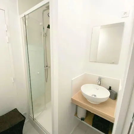 Privee Dans Partage - - Proche Tram A - Free Wifi - Ref C1 Homestay *